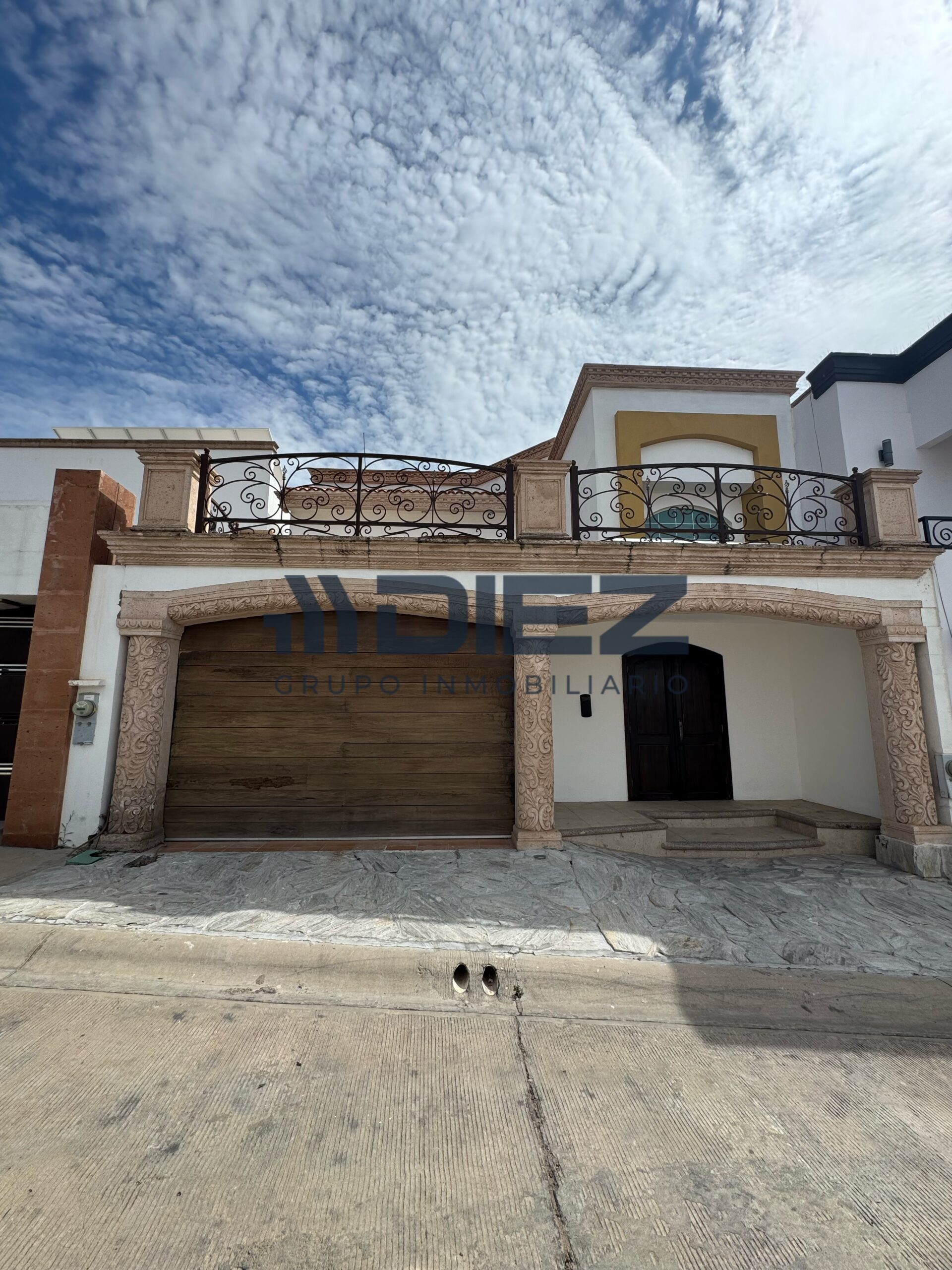 Renta en Casa Blanca Residencial sin preocuparte por amueblar ni equipar tu nueva casa.